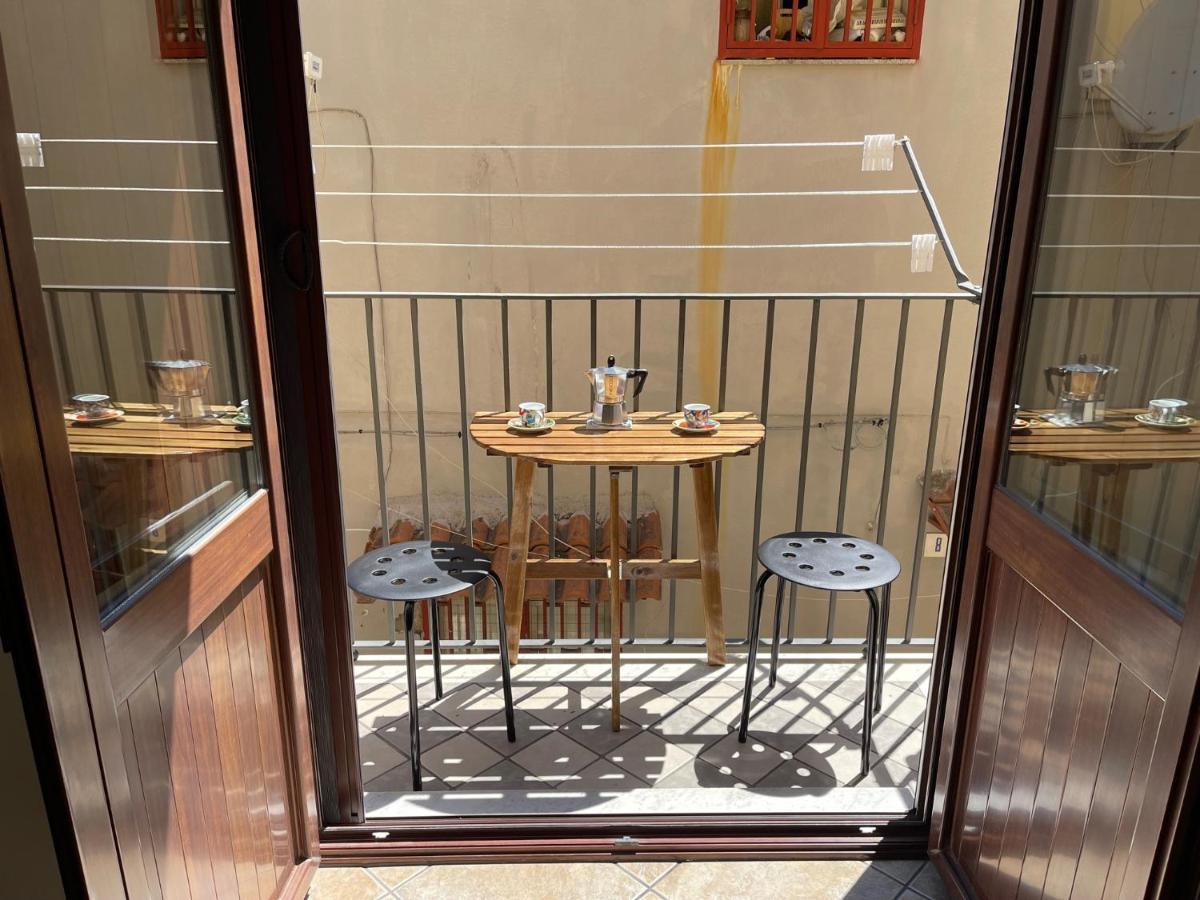 Guest House "Le Sciare" - Centro Storico Catania Exterior photo